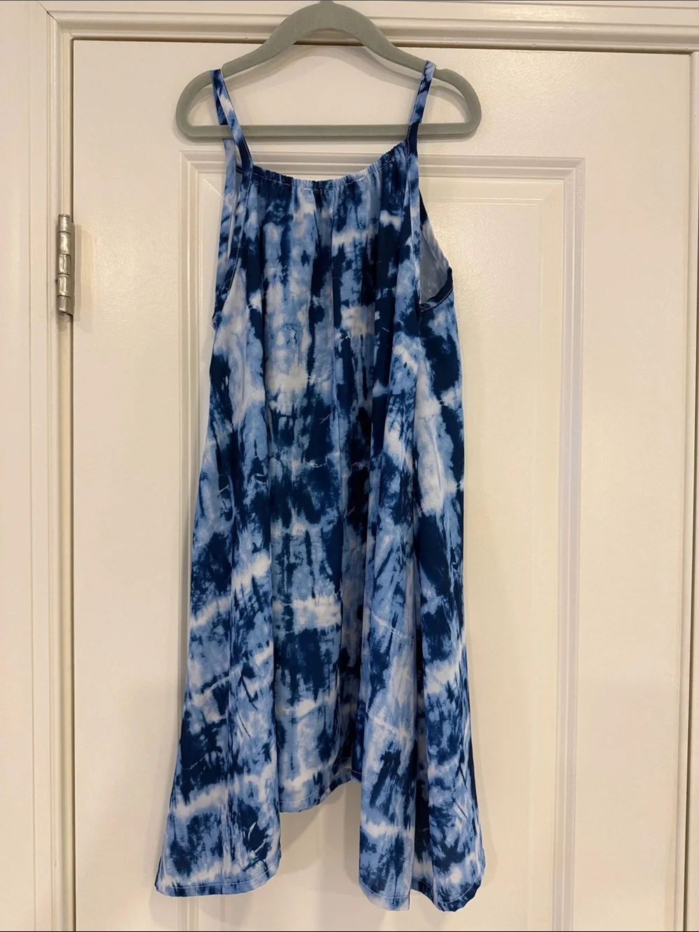 Miken sleeveless tie